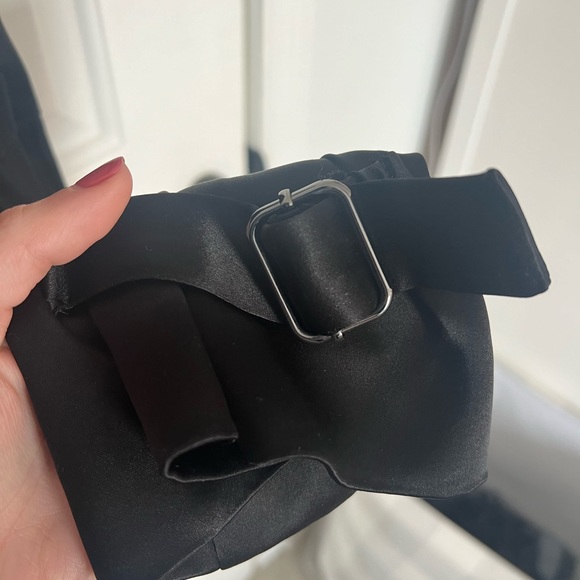 Aritzia Refiner Satin Cargo Pants - Picture 4 of 7